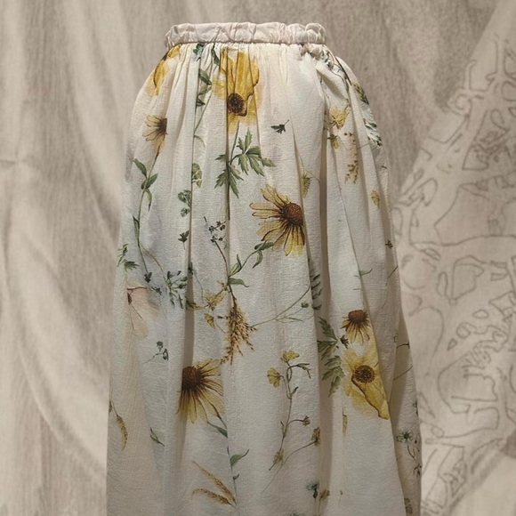 Cottagecore cream and yellow floral midi skirt - Picture 2 of 4